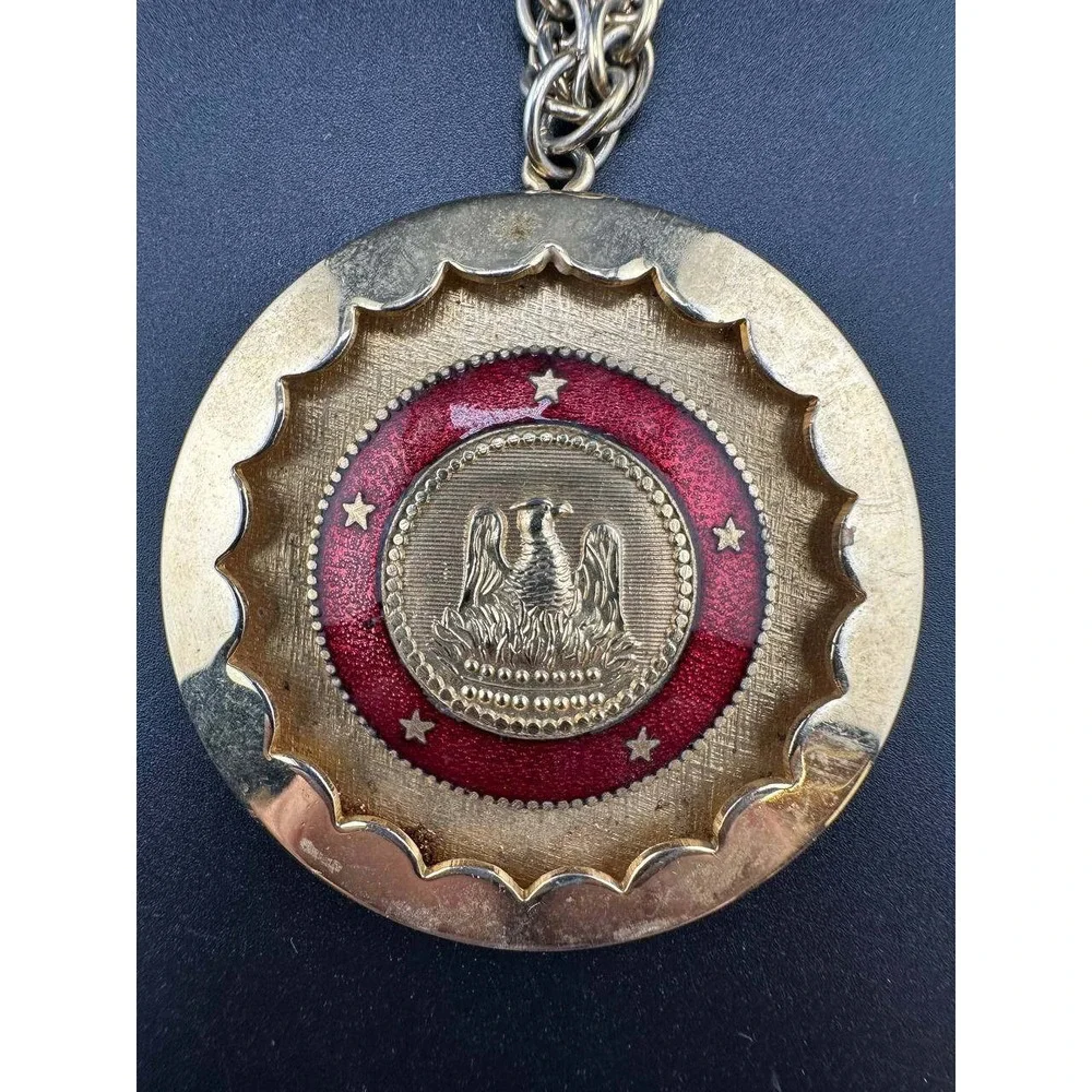 Vintage Gold Tone Eagle Medallion Red Enamel‎ Star Pendant Necklace 051 (139)